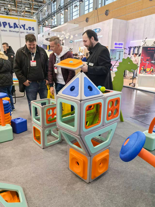 Why Magnetic Building Materials Are Ideal for Kindergarten Classrooms